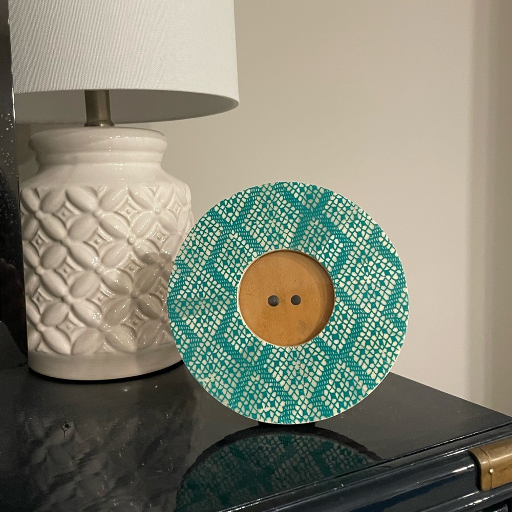 NWT “Jade Lace” Turquoise Mosaic Bone Inlay Picture Frame